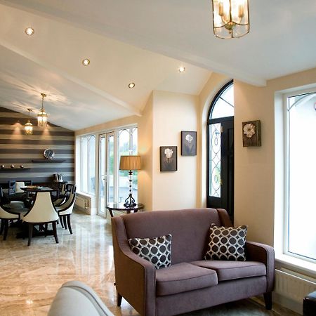 Rivermount House Кинсейл Екстериор снимка