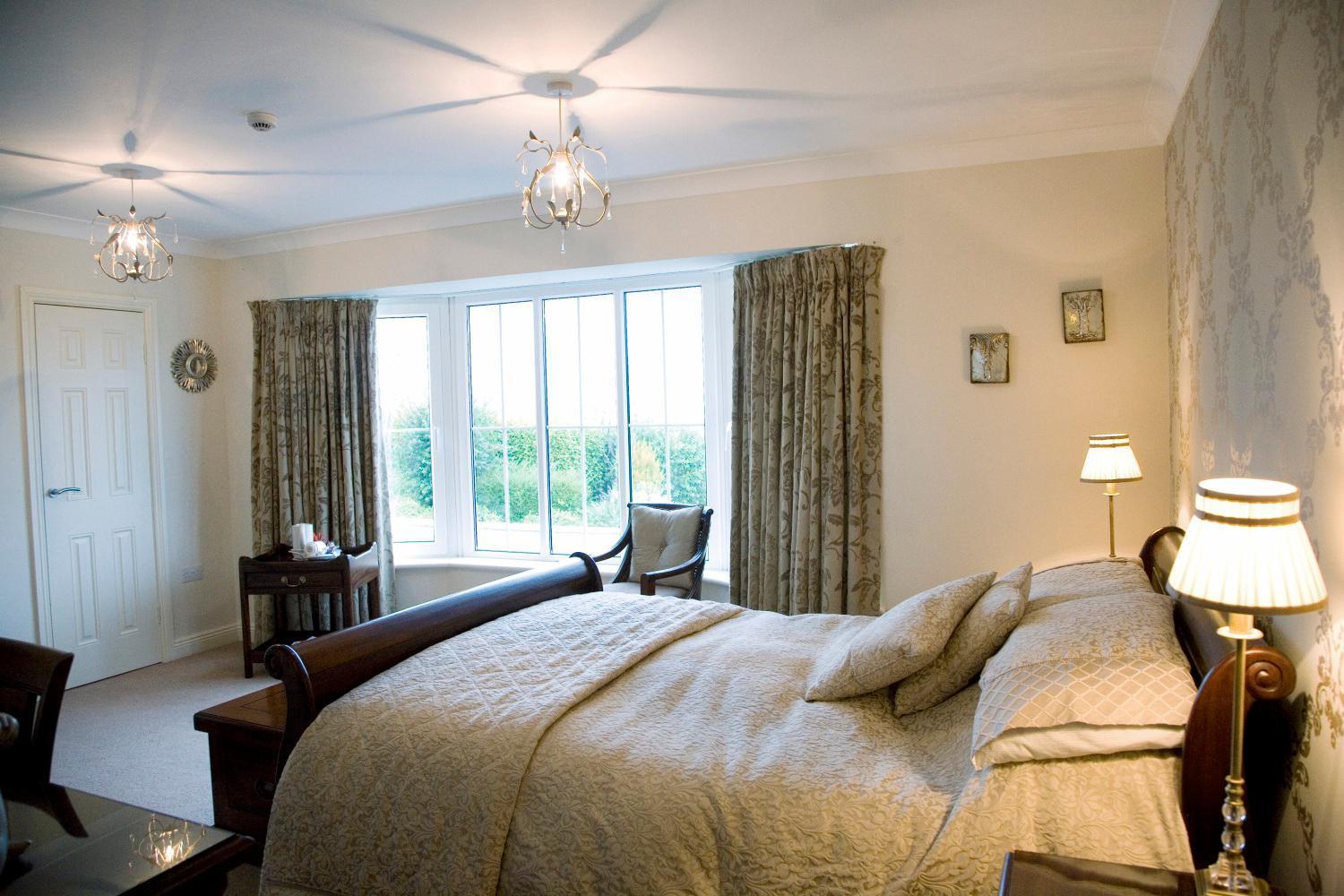 Rivermount House Кинсейл Екстериор снимка