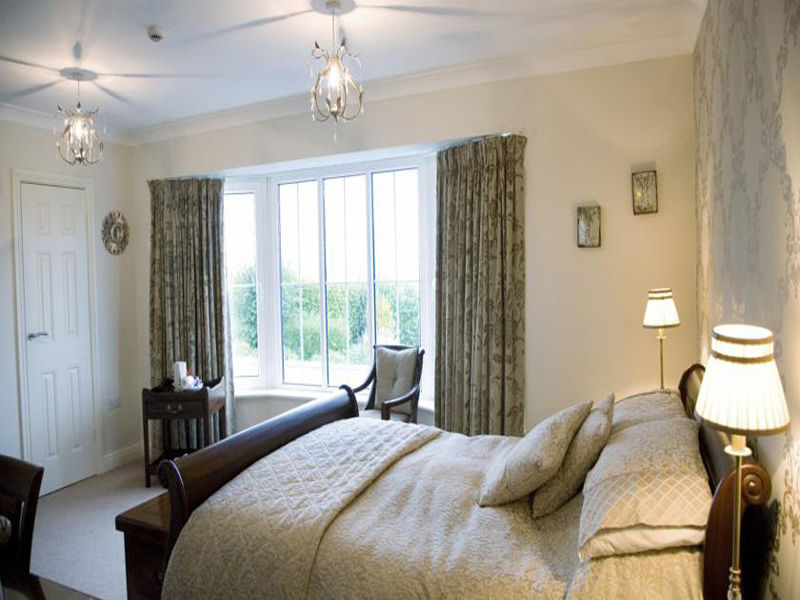 Rivermount House Кинсейл Екстериор снимка